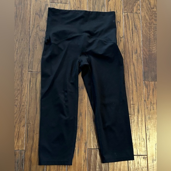 Spanx cropped leggings XS -EUC - Picture 3 of 6